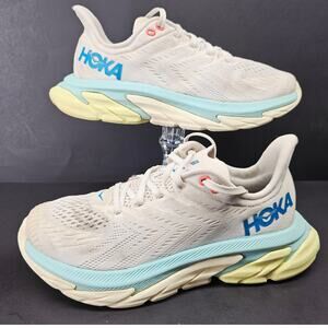 Hoka Women 8 Comfy footwear